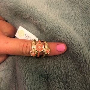KENDRA SCOTT RING SET SIZE 7